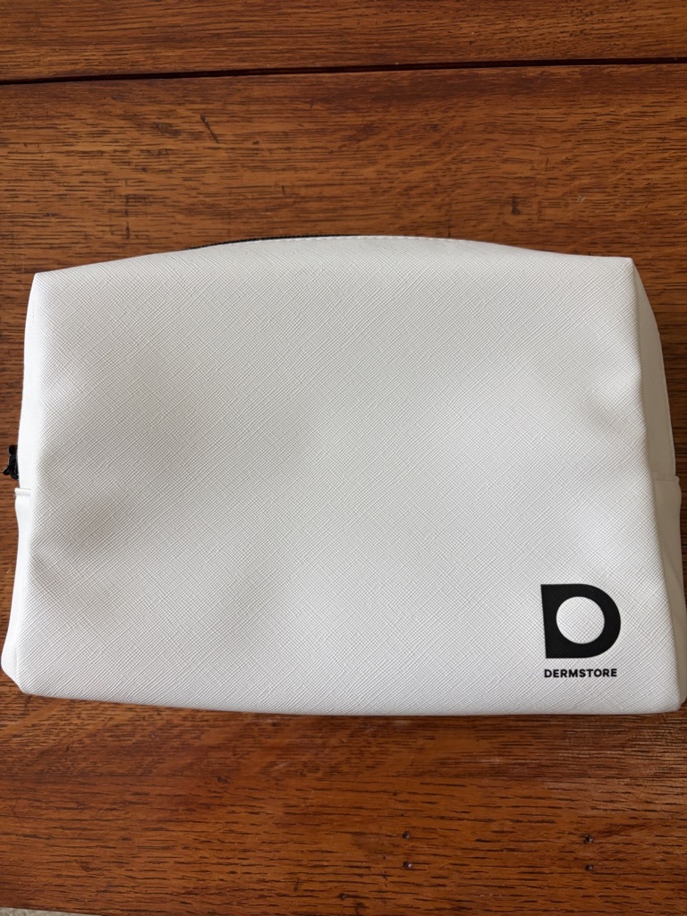 NWOT Dermstore White Toiletry Cosmetics Bag